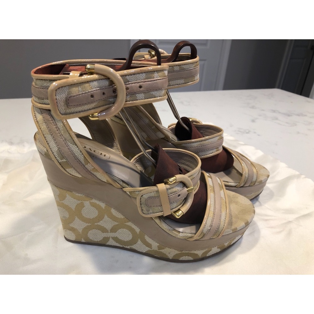 Coach Maralee Wedge Sandals Size 7.5